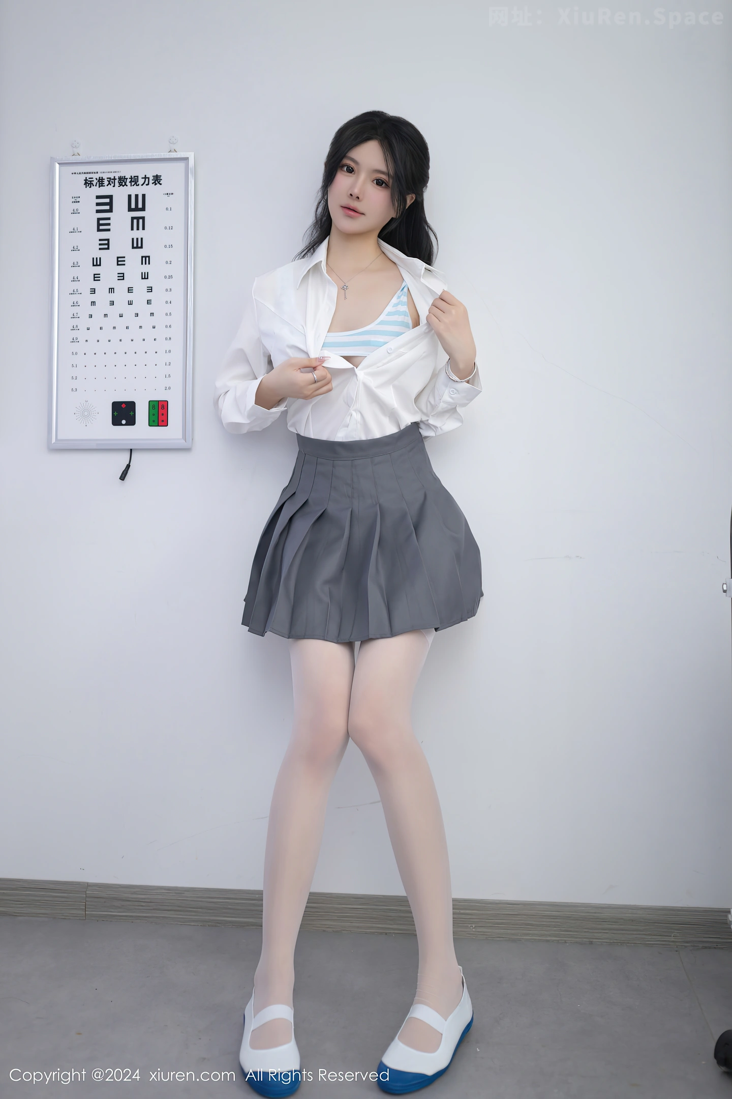 图片[6]-[XiuRen秀人网]VOL.8852 模特幼幼私房性感白色JK制服配白色丝袜秀曼妙身姿惹火诱惑写真80P-秀人网官方网站